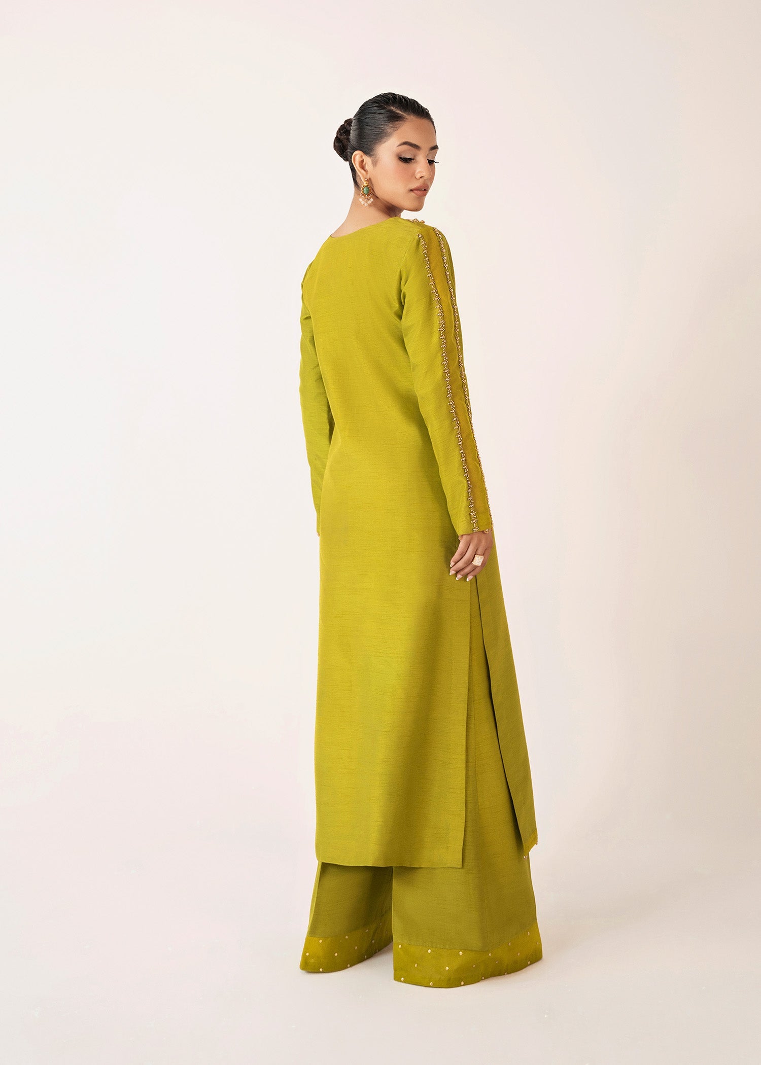 Vesper - Dastoor Collection