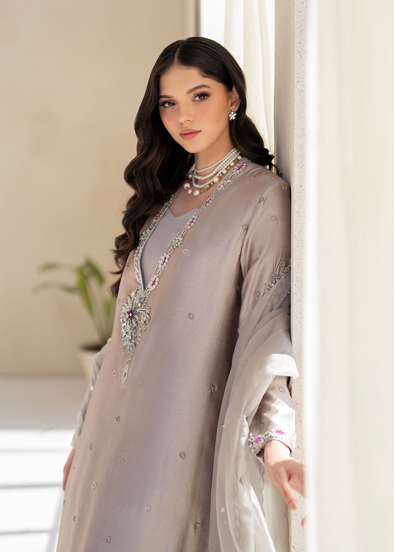 Eris - Dastoor Collection